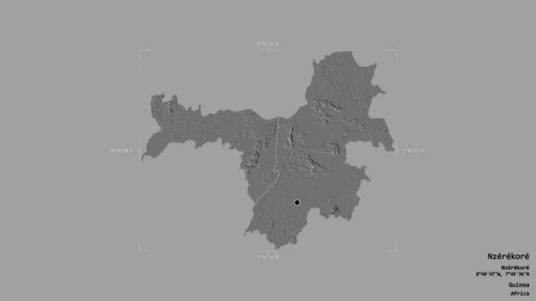 ギニアの地域であるNzerekoreの地域は 洗練された境界ボックス内の強固な背景に隔離されています ラベル 標高マップ 3Dレンダリング — ストック写真