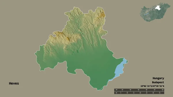 ハンガリーの県であるヘヴスの形は その首都がしっかりとした背景に孤立しています 距離スケール リージョンプレビュー およびラベル 地形図 3Dレンダリング — ストック写真