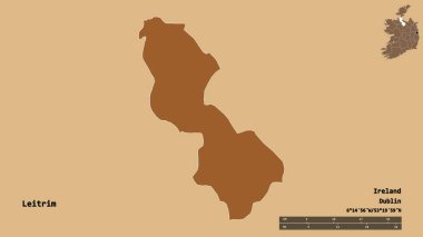 İrlanda 'nın Leitrim ilçesi, başkenti sağlam arka planda izole edilmiş. Uzaklık ölçeği, bölge önizlemesi ve etiketleri. Desenli dokuların bileşimi. 3B görüntüleme