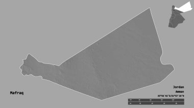 Ürdün 'ün başkenti Mafraq' ın sağlam arka planda izole edilmiş hali. Uzaklık ölçeği, bölge önizlemesi ve etiketleri. Çift seviyeli yükseklik haritası. 3B görüntüleme