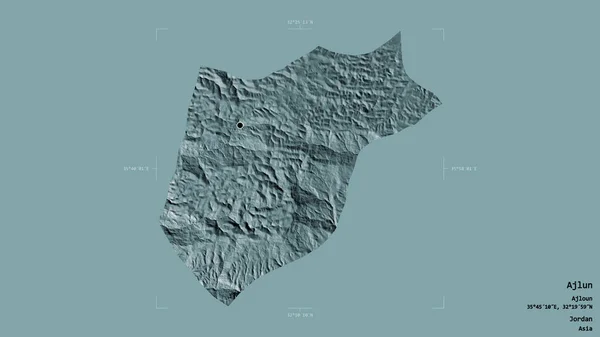 ヨルダン州アジュルンの地域は 洗練された境界ボックスにしっかりとした背景に隔離されています ラベル 色の標高マップ 3Dレンダリング — ストック写真