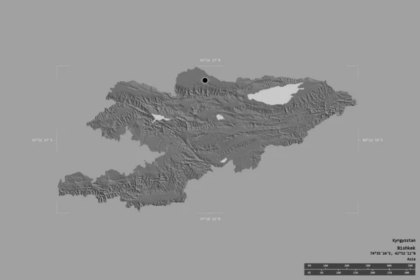 キルギスの地域は 洗練された境界線の箱の中にしっかりとした背景に隔離されています 主な地域部門 距離スケール ラベル 標高マップ 3Dレンダリング — ストック写真