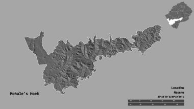 Lesotho 'nun başkenti Mohale' nin Hoek semti, sağlam arka planda izole edilmiş. Uzaklık ölçeği, bölge önizlemesi ve etiketleri. Çift seviyeli yükseklik haritası. 3B görüntüleme