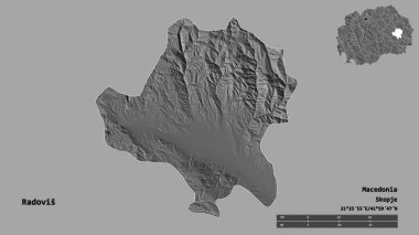 Makedonya 'nın Radovis belediyesi, başkenti sağlam bir zemin üzerinde izole edilmiş durumda. Uzaklık ölçeği, bölge önizlemesi ve etiketleri. Çift seviyeli yükseklik haritası. 3B görüntüleme