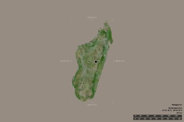Madagaskar bölgesi jeoreferatlı bir sınır kutusunda katı bir arka planda izole edilmiş. Ana bölgesel bölüm, mesafe ölçeği, etiketler. Uydu görüntüleri. 3B görüntüleme