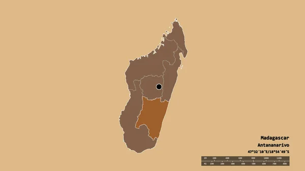 Desaturerad Form Madagaskar Med Dess Huvudstad Huvudsakliga Regionala Indelning Och — Stockfoto