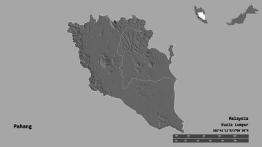 Pahang 'ın şekli, Malezya eyaleti, başkenti katı arka planda izole edilmiş. Uzaklık ölçeği, bölge önizlemesi ve etiketleri. Çift seviyeli yükseklik haritası. 3B görüntüleme