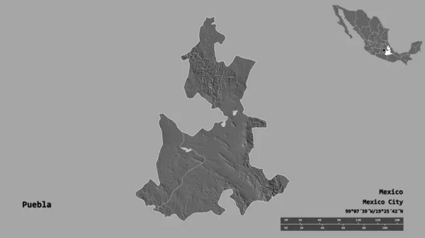 メキシコのプエブラ州の形は その首都はしっかりとした背景に隔離されています 距離スケール リージョンプレビュー およびラベル 標高マップ 3Dレンダリング — ストック写真