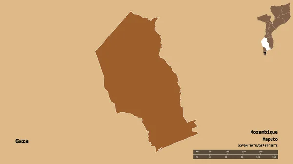 モザンビーク共和国のガザの形で その首都はしっかりとした背景に隔離されています 距離スケール リージョンプレビュー およびラベル 規則的にパターン化されたテクスチャの構成 3Dレンダリング — ストック写真