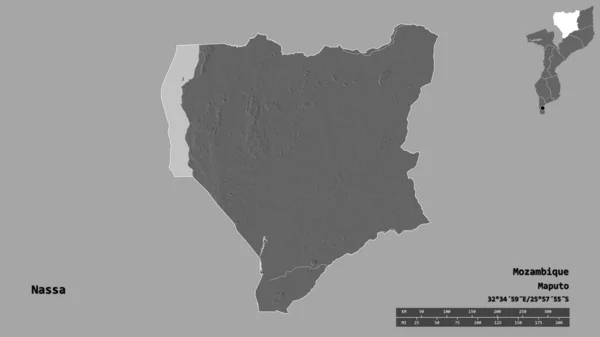 モザンビークのナサ州の形で その首都はしっかりとした背景に隔離されています 距離スケール リージョンプレビュー およびラベル 標高マップ 3Dレンダリング — ストック写真