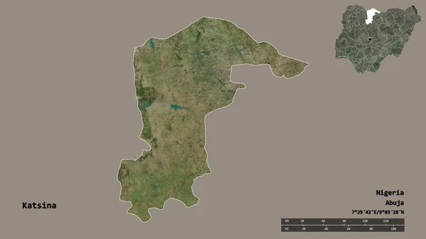 ナイジェリアのカタシーナ州の形で その首都はしっかりとした背景に隔離されています 距離スケール リージョンプレビュー およびラベル 衛星画像 3Dレンダリング — ストック写真