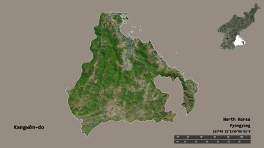 Kuzey Kore 'nin Kangwon-do eyaleti, başkenti sağlam arka planda izole edilmiştir. Uzaklık ölçeği, bölge önizlemesi ve etiketleri. Uydu görüntüleri. 3B görüntüleme