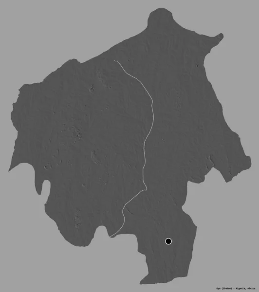 尼日利亚奥约州的形状 其首府被隔离在一个坚实的色彩背景上 Bilevel高程图 3D渲染 — 图库照片