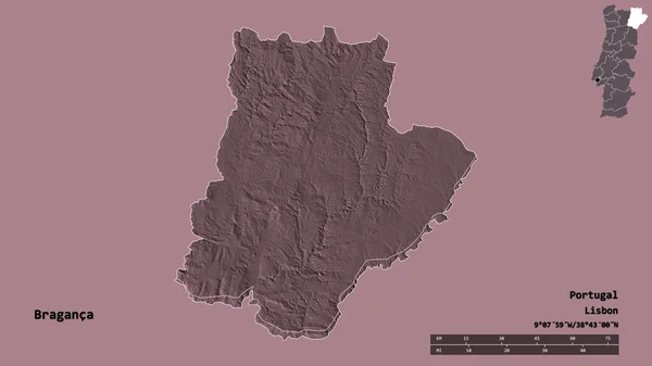 ブラガンカの形 ポルトガルの地区 その首都はしっかりとした背景に隔離されました 距離スケール リージョンプレビュー およびラベル 色の標高マップ 3Dレンダリング — ストック写真