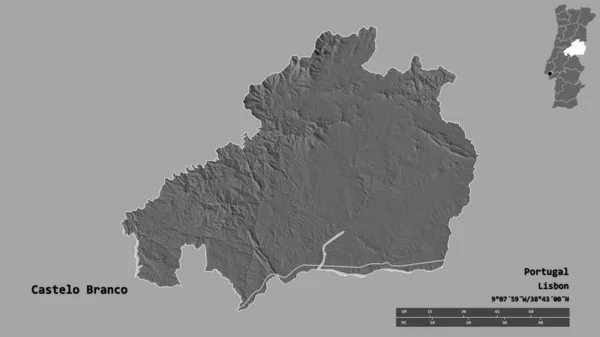 ポルトガルの地区であるカステロ ブランコの形で その首都はしっかりとした背景に孤立しています 距離スケール リージョンプレビュー およびラベル 標高マップ 3Dレンダリング — ストック写真