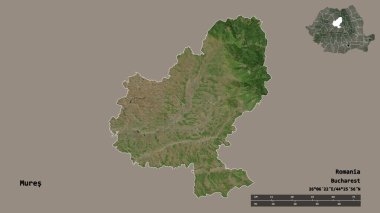 Romanya 'nın Mures ilçesi, başkenti sağlam arka planda izole edilmiş. Uzaklık ölçeği, bölge önizlemesi ve etiketleri. Uydu görüntüleri. 3B görüntüleme