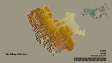 Rusya Cumhuriyeti 'nin başkenti Karachay-Cêess' in sureti sağlam bir zeminde izole edilmiştir. Uzaklık ölçeği, bölge önizlemesi ve etiketleri. Topografik yardım haritası. 3B görüntüleme