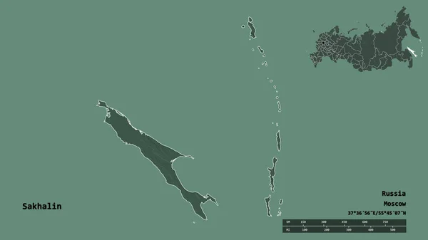 ロシアの地域であるサハリンの形で その資本はしっかりとした背景に隔離されています 距離スケール リージョンプレビュー およびラベル 色の標高マップ 3Dレンダリング — ストック写真