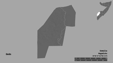 Somali bölgesindeki Gedo 'nun başkenti sağlam bir zemin üzerinde izole edilmiştir. Uzaklık ölçeği, bölge önizlemesi ve etiketleri. Çift seviyeli yükseklik haritası. 3B görüntüleme