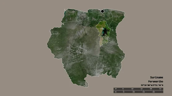 主要な地域部門と分離ブロコポンド地域とスリナムの荒廃した形状 ラベル 衛星画像 3Dレンダリング — ストック写真