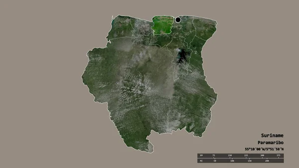 主な地域部門と分離されたサラマッカ地域とスリナムの荒廃した形状 ラベル 衛星画像 3Dレンダリング — ストック写真