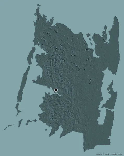 タンザニアの北部に位置するペンバの形で その首都は固い色の背景に隔離されています 色の標高マップ 3Dレンダリング — ストック写真