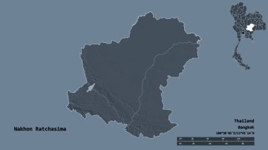 Tayland 'ın Nakhon Ratchasima bölgesinin başkenti, sağlam bir zemin ile izole edilmiştir. Uzaklık ölçeği, bölge önizlemesi ve etiketleri. Renkli yükseklik haritası. 3B görüntüleme