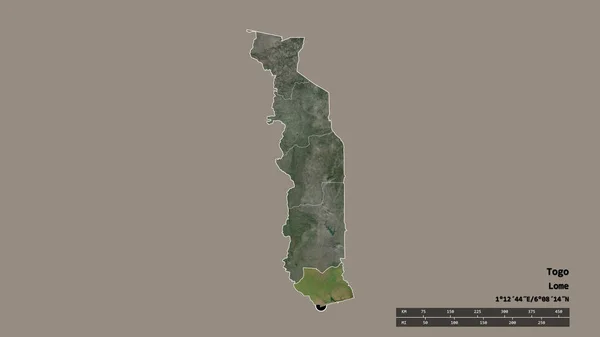 主要な地域部門と分離した海洋地域を持つトーゴの荒廃した形 ラベル 衛星画像 3Dレンダリング — ストック写真
