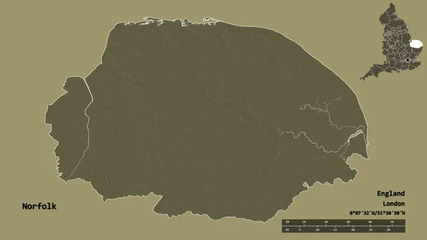 イングランドの行政郡ノーフォークの形であり その首都はしっかりとした背景に孤立している 距離スケール リージョンプレビュー およびラベル 色の標高マップ 3Dレンダリング — ストック写真