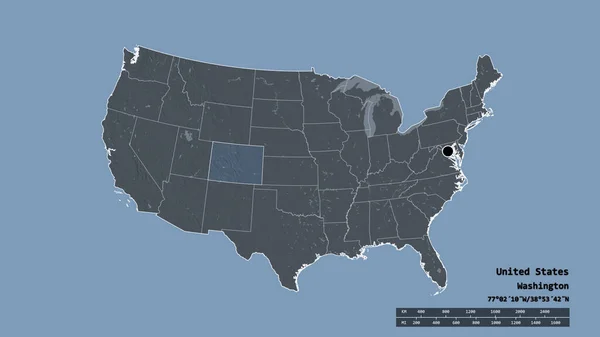 主要な地域部門と分離されたコロラド地域を持つ米国本土の荒廃した形 ラベル 色の標高マップ 3Dレンダリング — ストック写真