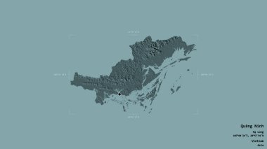 Quang Ninh bölgesi, Vietnam vilayeti, jeoreferatlı bir sınır kutusunda sağlam bir arka planda izole edilmiş. Etiketler. Renkli yükseklik haritası. 3B görüntüleme