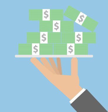 El gümüş bir tabakta büyük bir yığın para tutarak