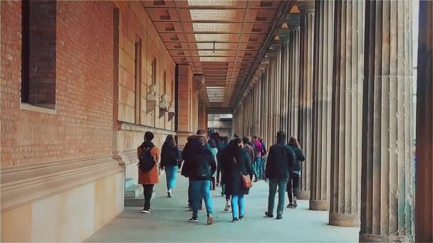 Belin Niemcy Września 2018 Uczniowie Uczęszczają Neues Museum Berlinie — Wideo stockowe