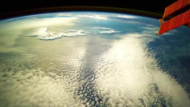 地球上の飛行の表面 宇宙ステーションから撮影 — ストック動画