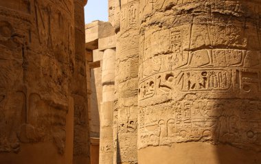 Luksor güzel antik tapınak kalıntıları. Harabeleri, Orta Tapınağı, Amun-Ra.
