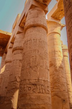 Luksor güzel antik tapınak kalıntıları. Harabeleri, Orta Tapınağı, Amun-Ra.