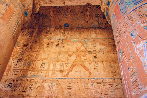 Όμορφος Αρχαίος Ναός Της Medina Habu Αίγυπτος Λούξορ — Φωτογραφία Αρχείου