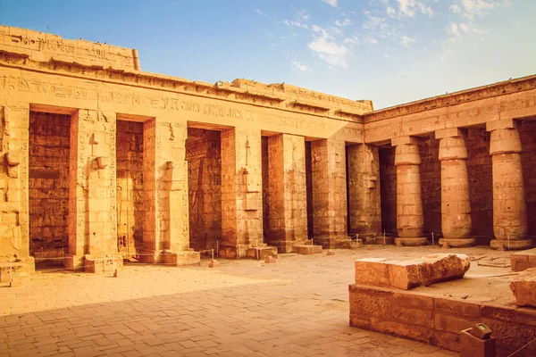Όμορφος Αρχαίος Ναός Της Medina Habu Αίγυπτος Λούξορ — Φωτογραφία Αρχείου