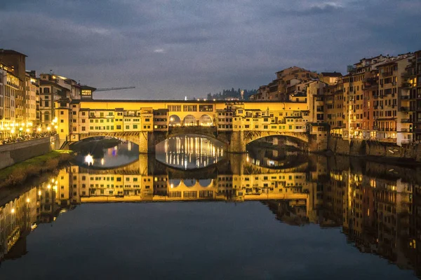 Ponte Vecchio Medievale Sul Fiume Arno Paesaggio Tramonto Veduta Del — Foto Stock