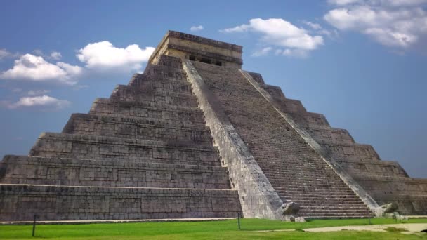 墨西哥的 kikulkan 金字塔 chichen itza maya — 图库视频影像