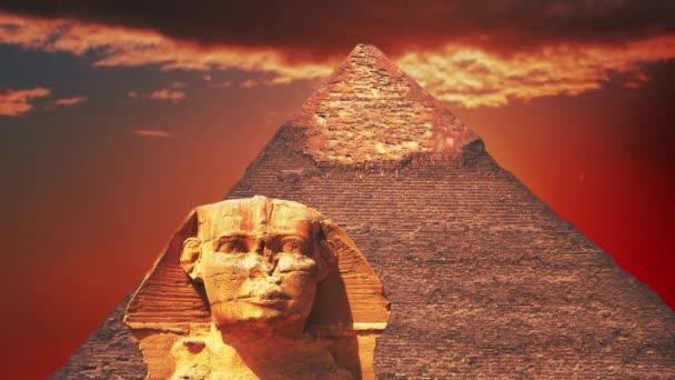 Ancient sphinx and pyramids, symbol of Egypt — Stock Video