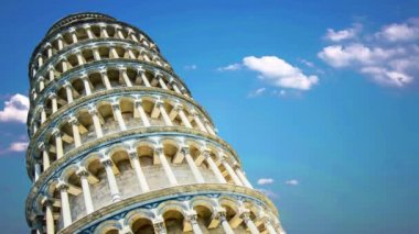 Pisa Kulesi, İtalya'nın sembolü.