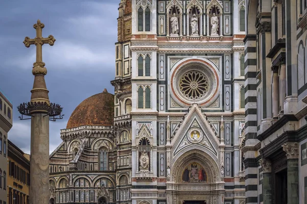 San Giovanni, Battistero e il famoso Duomo, Santa Maria del Fiore — Foto Stock