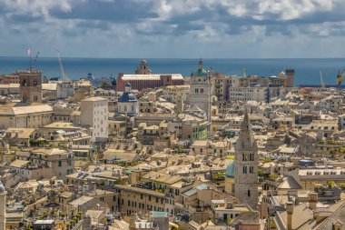 Güzel ortaçağ Italyan şehri Cenova peyzaj.