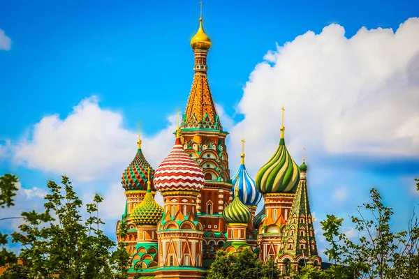 Санкт-Петербург Собор Василия Блаженного в Москве, старый собор возле Московского Кремля . — стоковое фото