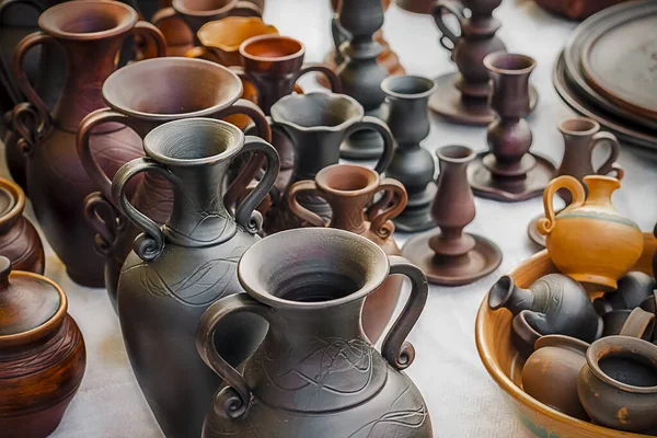 Platos de cerámica respetuosos del medio ambiente, vida sin plástico — Foto de Stock