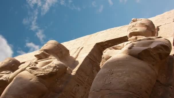 Красивый Древний Храм Медина Хабу Египет Луксор — стоковое видео