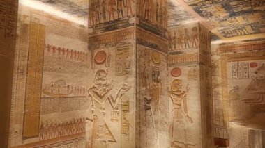 KV9, Kings Valley No. 9, Memnon 'un mezarı, 20. hanedanlıktan firavunların mezarı Ramses V ve Ramses VI..