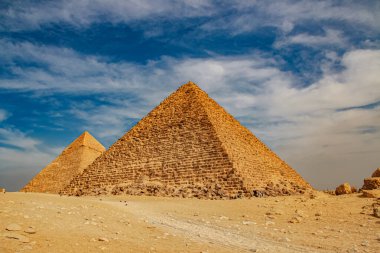 Antik Mycerinus Piramidi, Menkaura ve Queens Menkaurev Giza Piramitleri, Mısır.