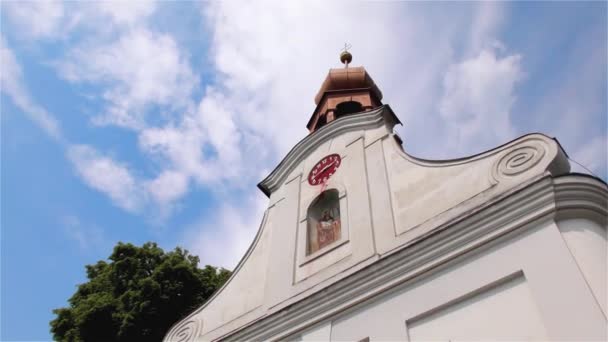 Zlatý Ježíš Kristus Kříži Malý Kostel Krucifix — Stock video